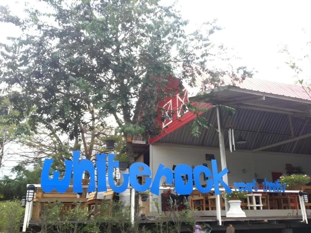 White Rock Resort Pakchong Exterior photo