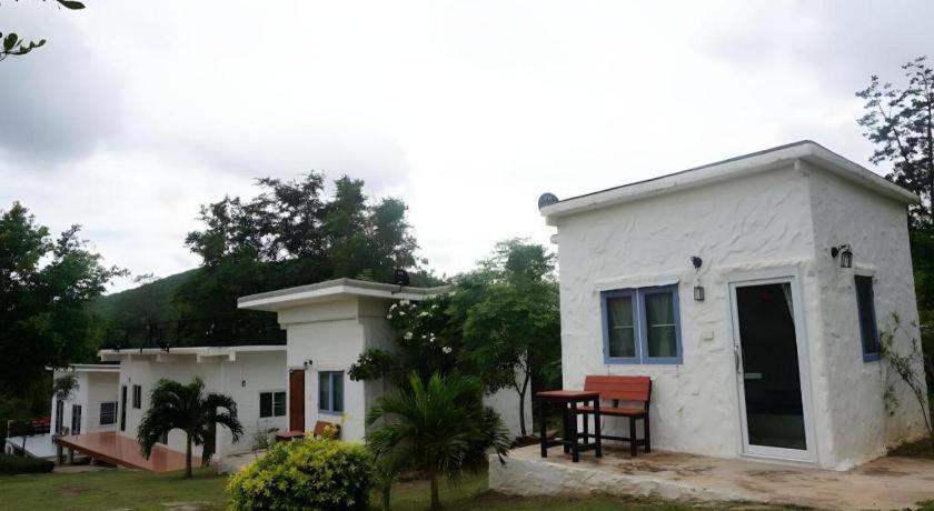 White Rock Resort Pakchong Exterior photo