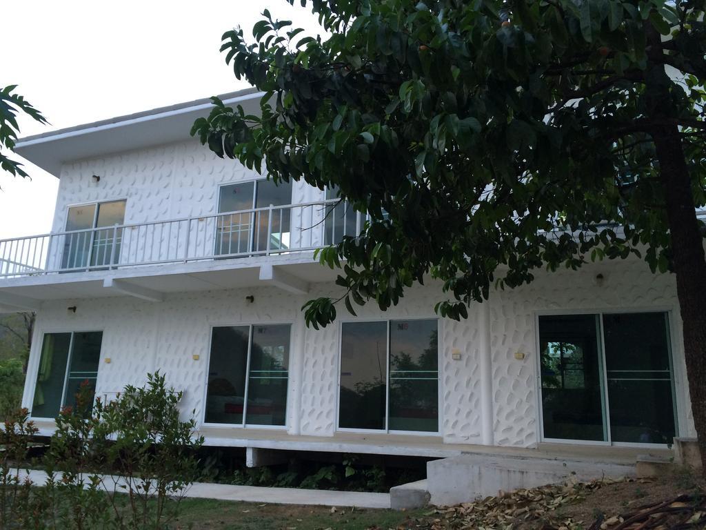 White Rock Resort Pakchong Exterior photo